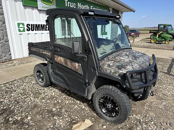 Image of John Deere XUV 835R equipment image 1