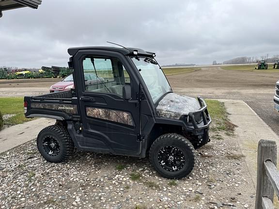 Image of John Deere XUV 835R equipment image 2