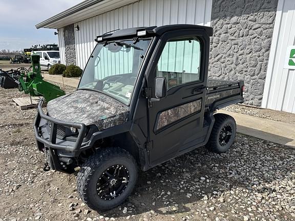 Image of John Deere XUV 835R Primary image