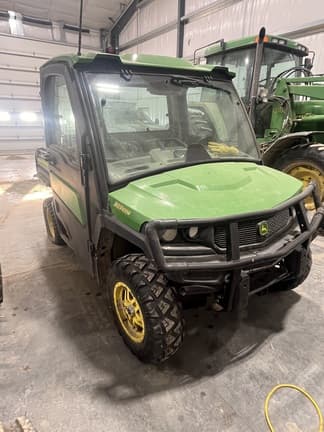 Image of John Deere XUV 835R equipment image 1
