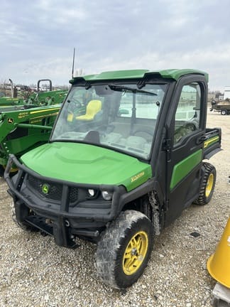 2021 John Deere XUV 835R Equipment Image0