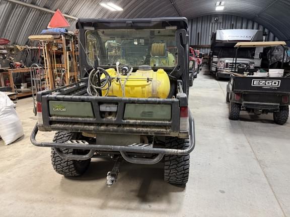 Image of John Deere XUV 835R equipment image 2