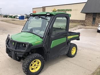 2021 John Deere XUV 835R Equipment Image0