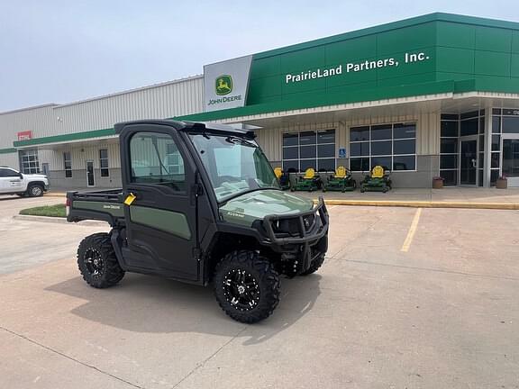 Image of John Deere XUV 835R equipment image 1