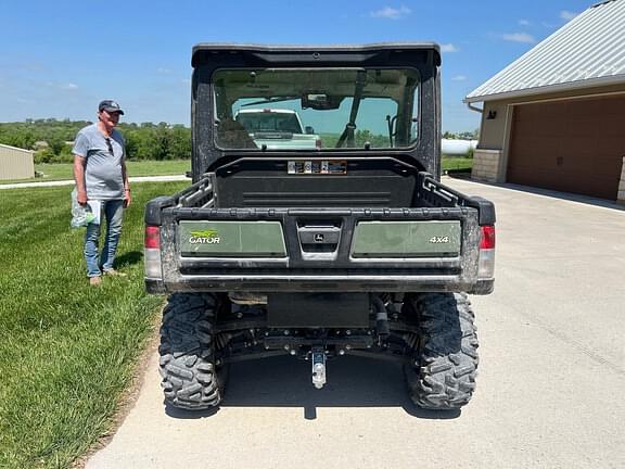 Image of John Deere XUV 835R equipment image 3