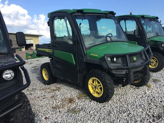 Main image John Deere XUV 835R