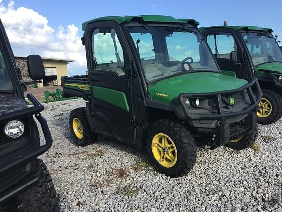 Image of John Deere XUV 835R Primary image