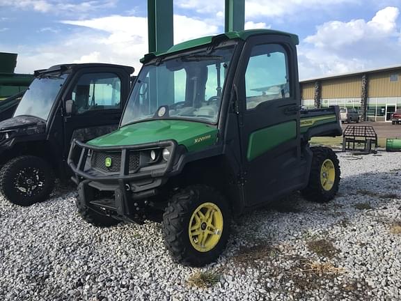 Image of John Deere XUV 835R equipment image 2