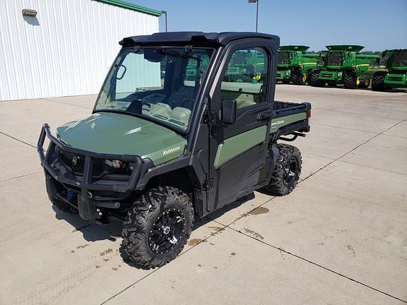 Image of John Deere XUV 835R equipment image 1