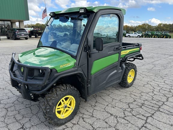 Main image John Deere XUV 835R