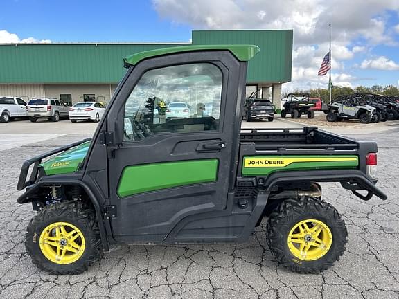 Image of John Deere XUV 835R equipment image 1