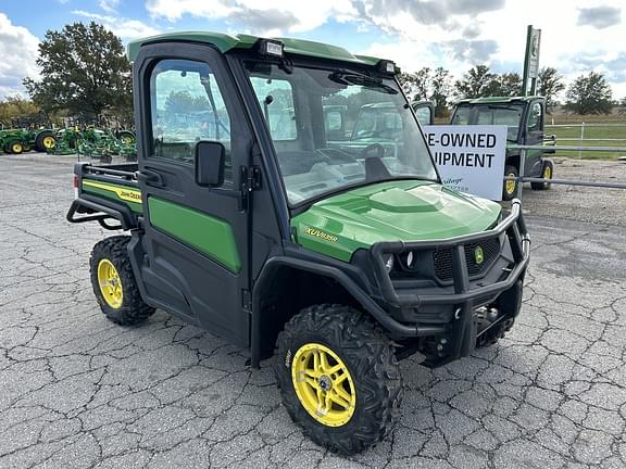 Image of John Deere XUV 835R equipment image 3