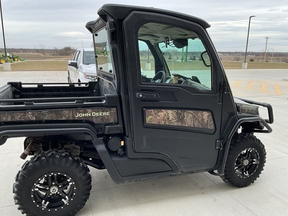 Image of John Deere XUV 835R equipment image 4