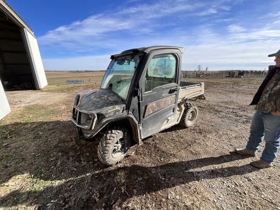 Image of John Deere XUV 835R Primary image