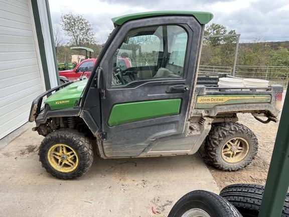 Image of John Deere XUV 835R equipment image 1