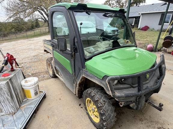Image of John Deere XUV 835R equipment image 4