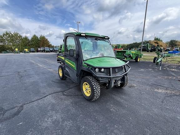 Image of John Deere XUV 835R equipment image 4