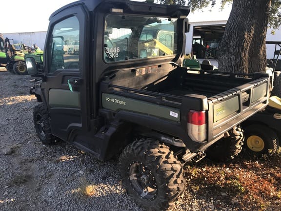 2021 John Deere XUV 835R Equipment Image0