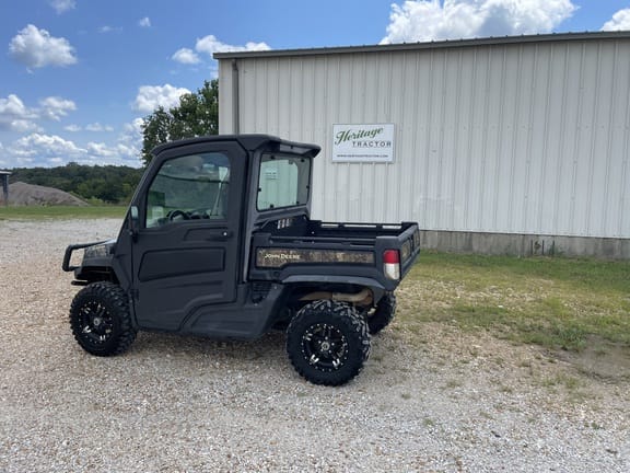 2021 John Deere XUV 835R Equipment Image0