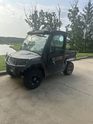 Image of John Deere XUV 835R equipment image 1