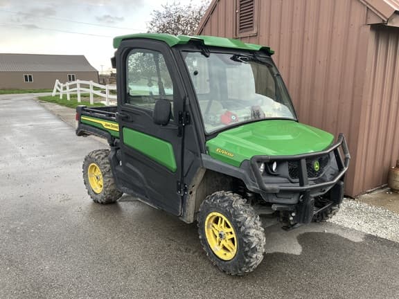 Image of John Deere XUV 835R equipment image 1