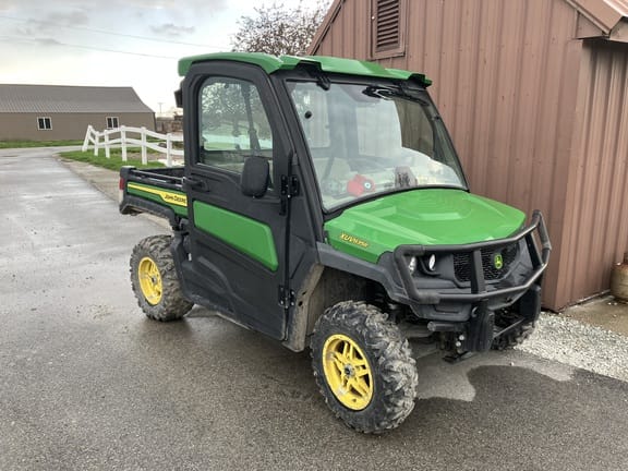 2021 John Deere XUV 835R Equipment Image0