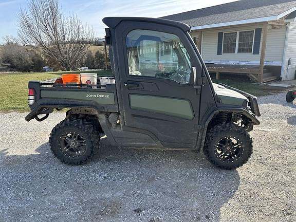 Image of John Deere XUV 835R equipment image 4