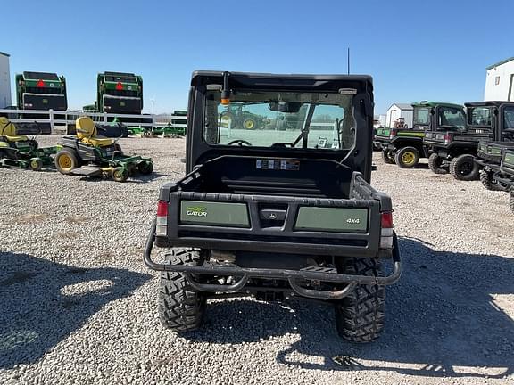 Image of John Deere XUV 835R equipment image 3