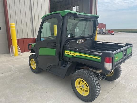 Image of John Deere XUV 835R equipment image 3