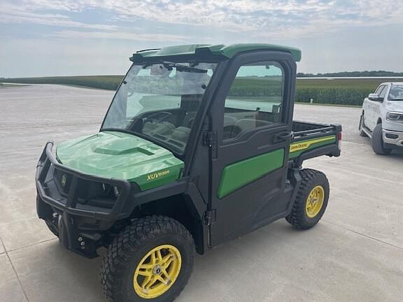 Image of John Deere XUV 835R equipment image 4