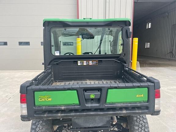 Image of John Deere XUV 835R equipment image 2