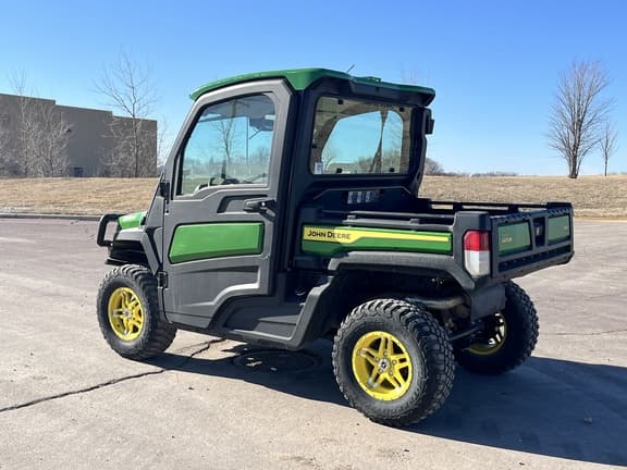 Image of John Deere XUV 835R equipment image 4
