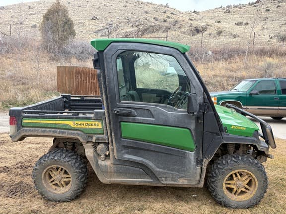 Image of John Deere XUV 835R Primary image