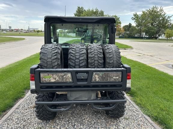 Image of John Deere XUV 835R equipment image 3