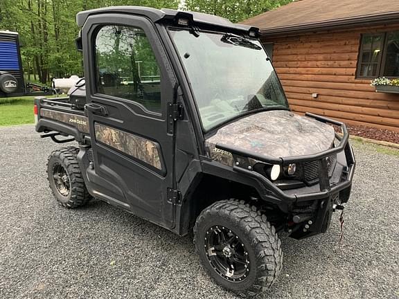 Image of John Deere XUV 835R equipment image 2
