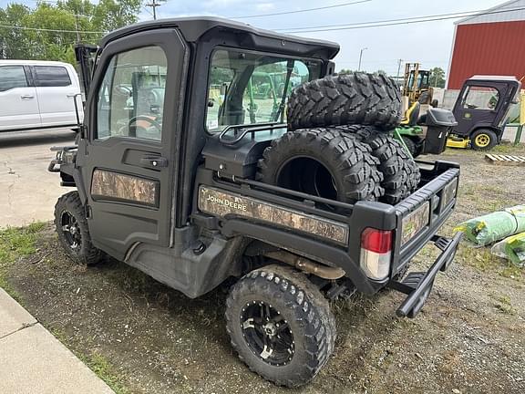 Image of John Deere XUV 835R equipment image 1
