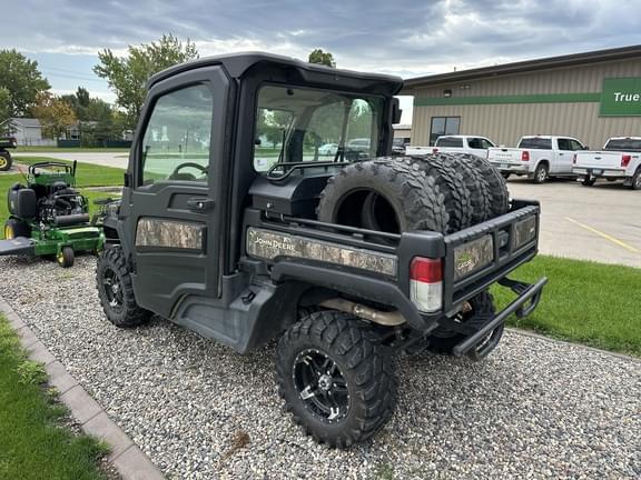 Image of John Deere XUV 835R equipment image 4