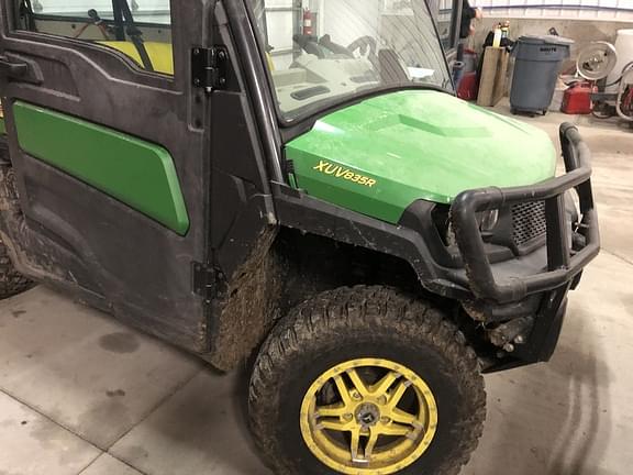 Image of John Deere XUV 835R equipment image 1