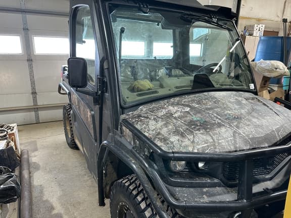 Image of John Deere XUV 835R equipment image 4