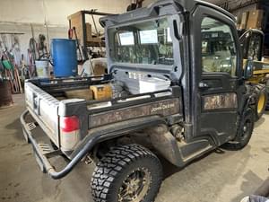 2021 John Deere XUV 835R Image