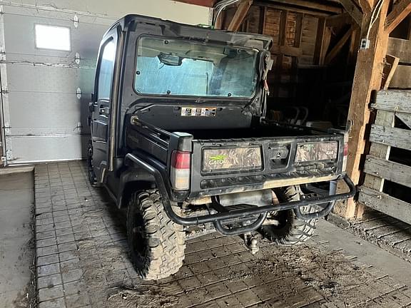 Image of John Deere XUV 835R equipment image 1