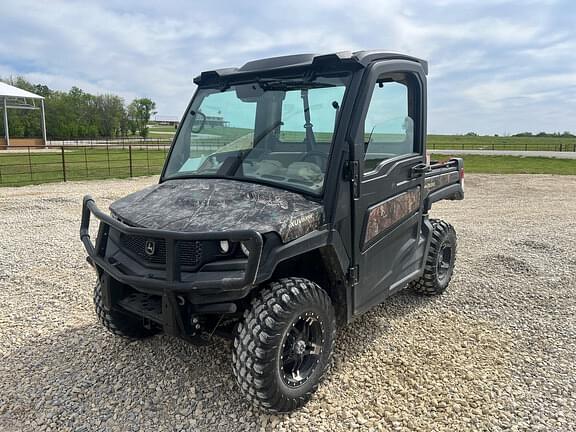Image of John Deere XUV 835R Primary image