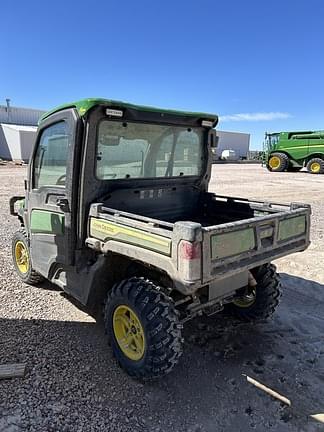 Image of John Deere XUV 835R equipment image 3