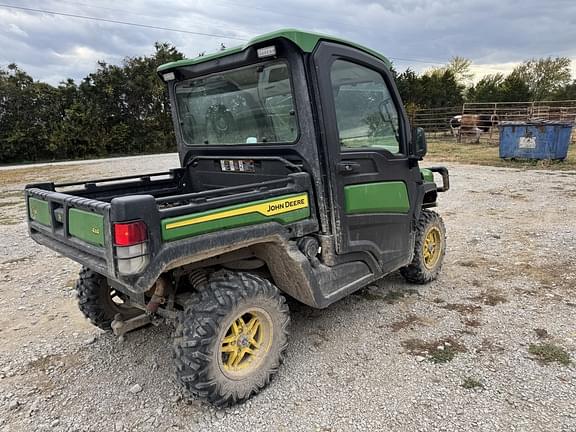 Image of John Deere XUV 835R equipment image 3