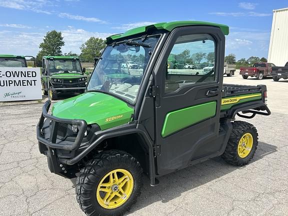 Image of John Deere XUV 835R equipment image 1