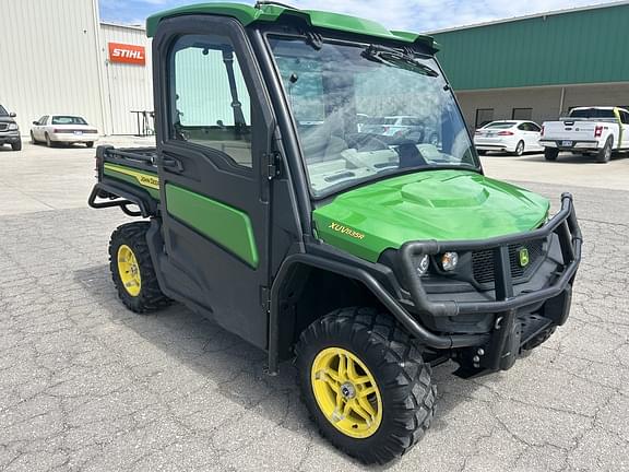 Image of John Deere XUV 835R equipment image 3