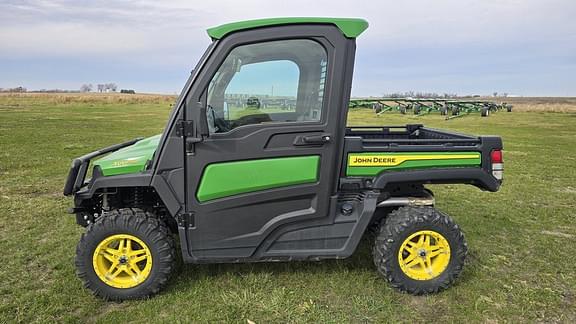 Image of John Deere XUV 835R equipment image 1