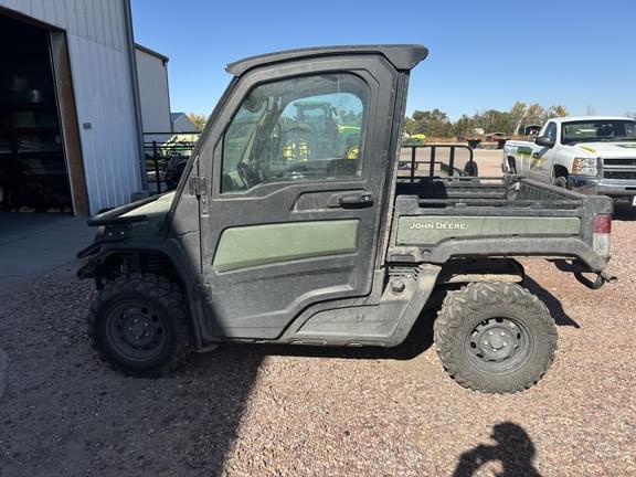 Image of John Deere XUV 835R equipment image 3