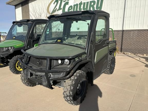 Image of John Deere XUV 835R equipment image 2
