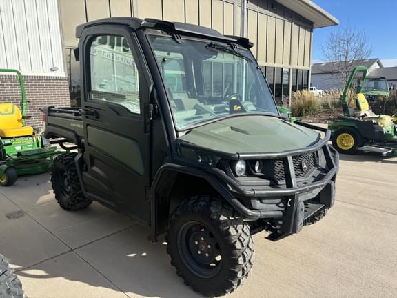 Image of John Deere XUV 835R Primary image